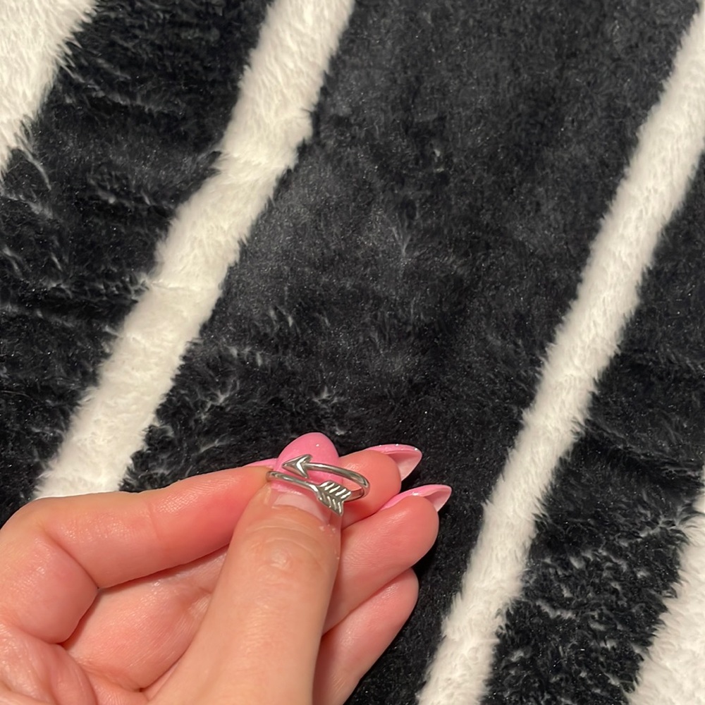 Arrow Ring